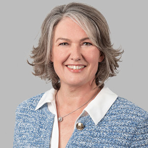 Headshot of Helen Ruelle
