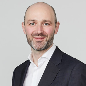 Headshot Michael Carroll