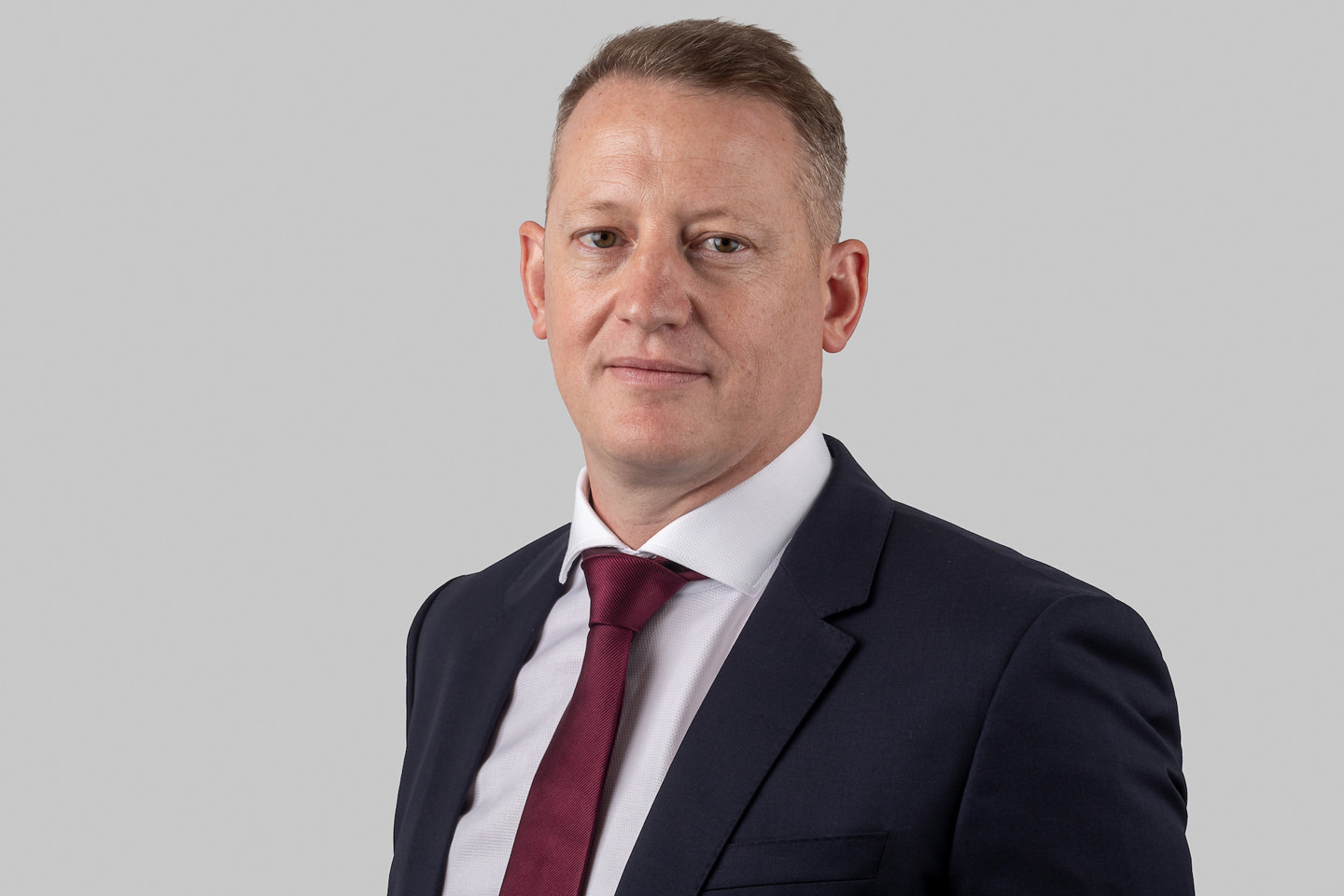 Headshot Owen Woolgar