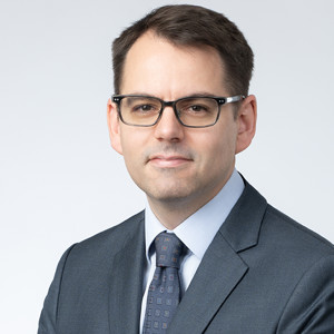 Headshot Oliver Payne