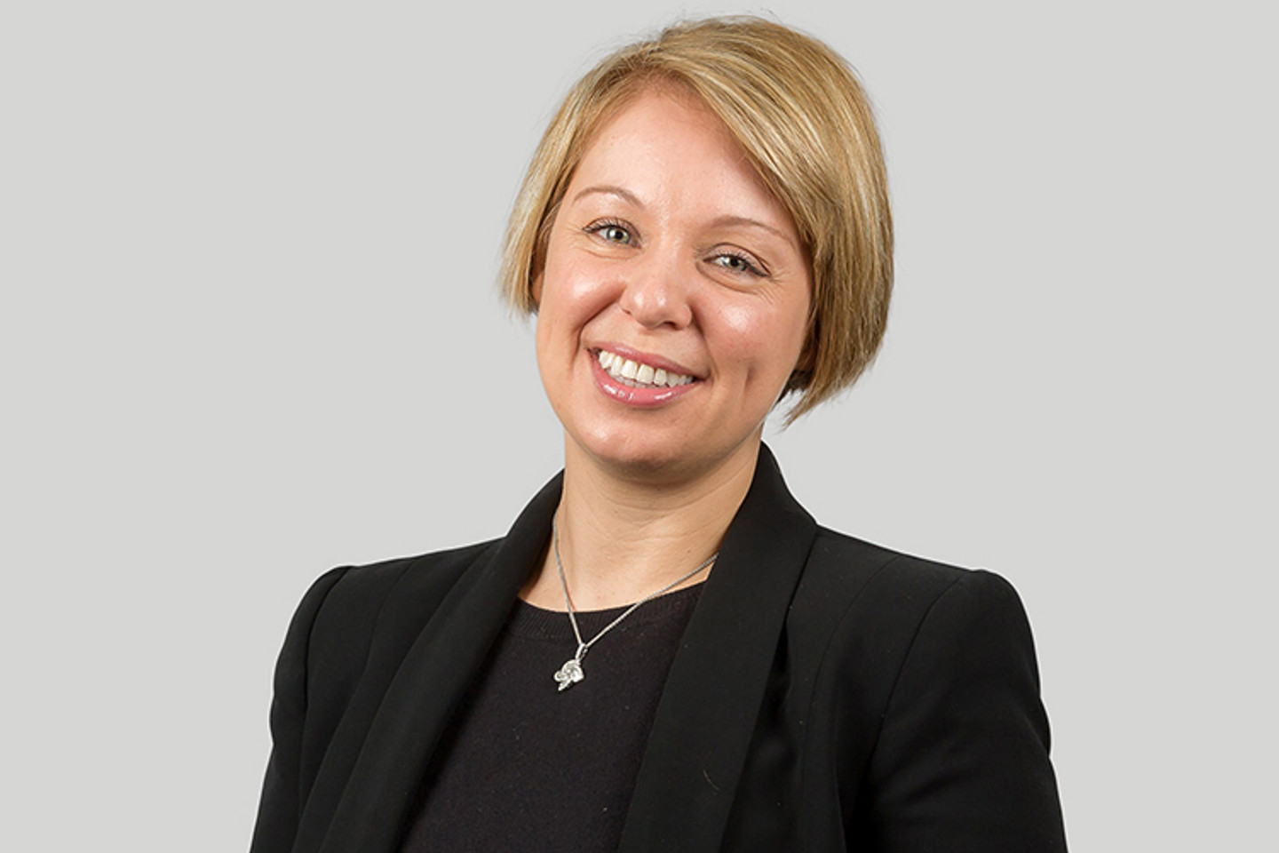 Headshot of Lucy Chambers