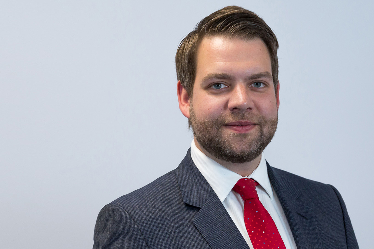 Headshot of Chris Hards