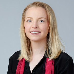 Headshot Leonie Kelly