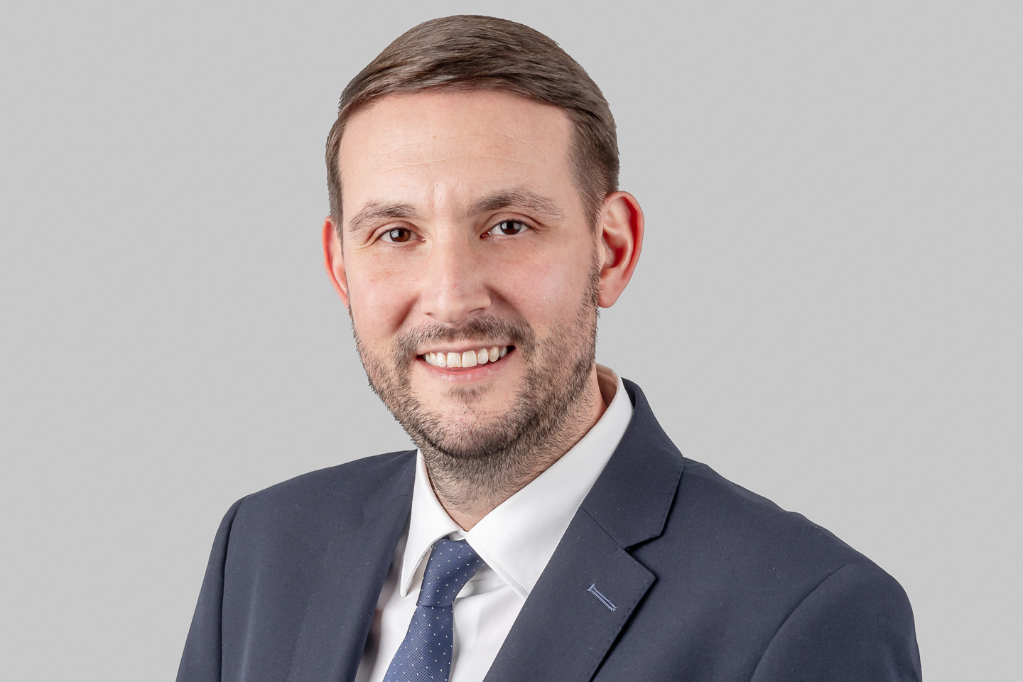 Headshot Gavin Snarey